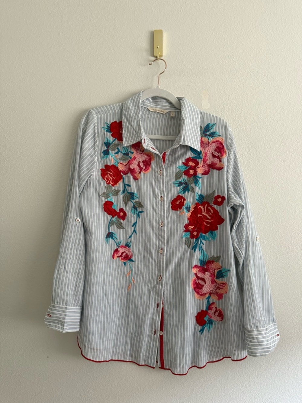 Soft‎ Surroundings Blue Striped Floral Embroidered Button Up shirt Sz M